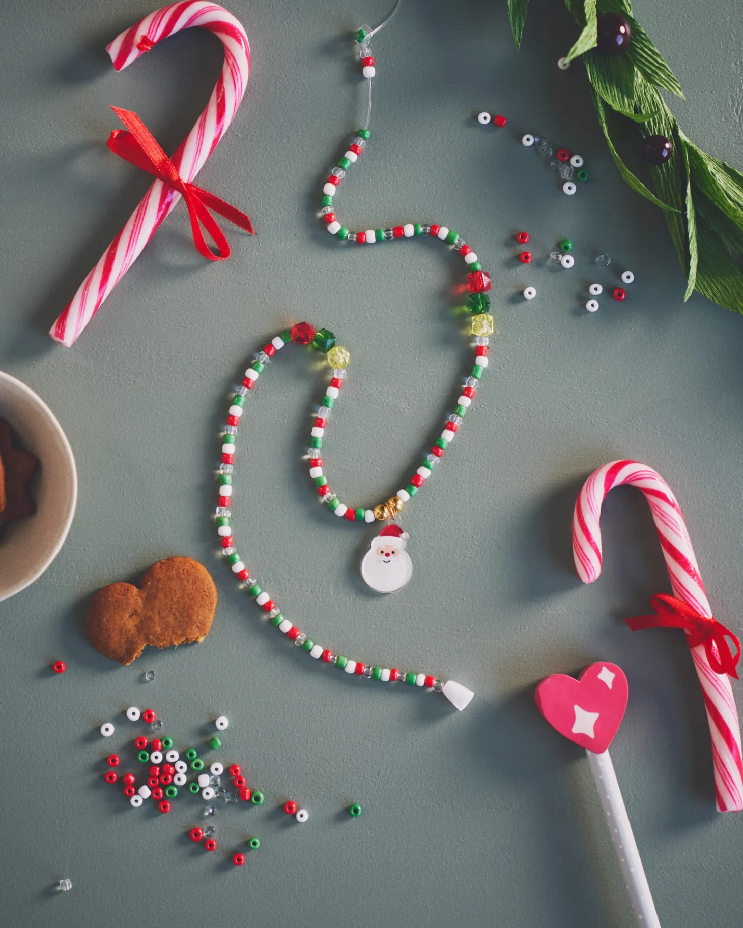 DIY-sett For Julehalskjede
