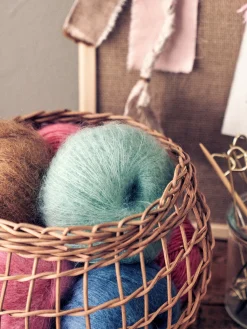 Garn Av Mohair Og Nylon