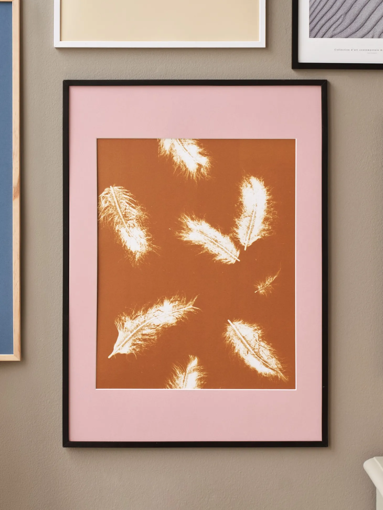Plakat Feather Dark Mustard 40 X 50 Cm